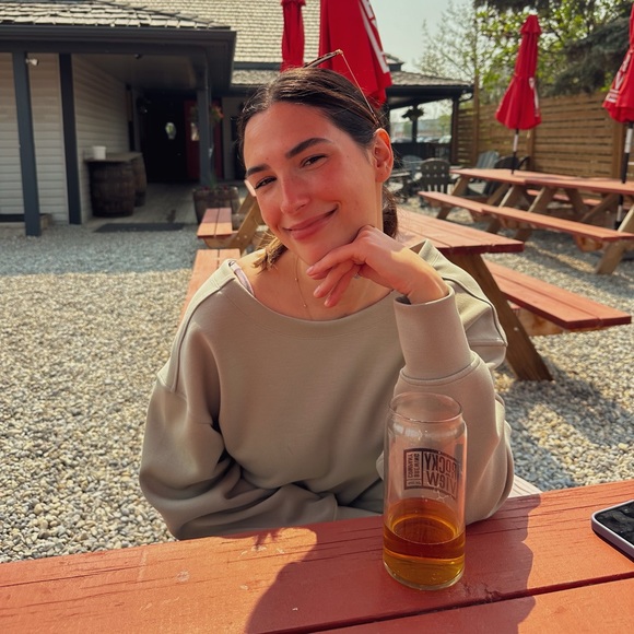 Meet your Posher, Kels - Picture 3 of 5